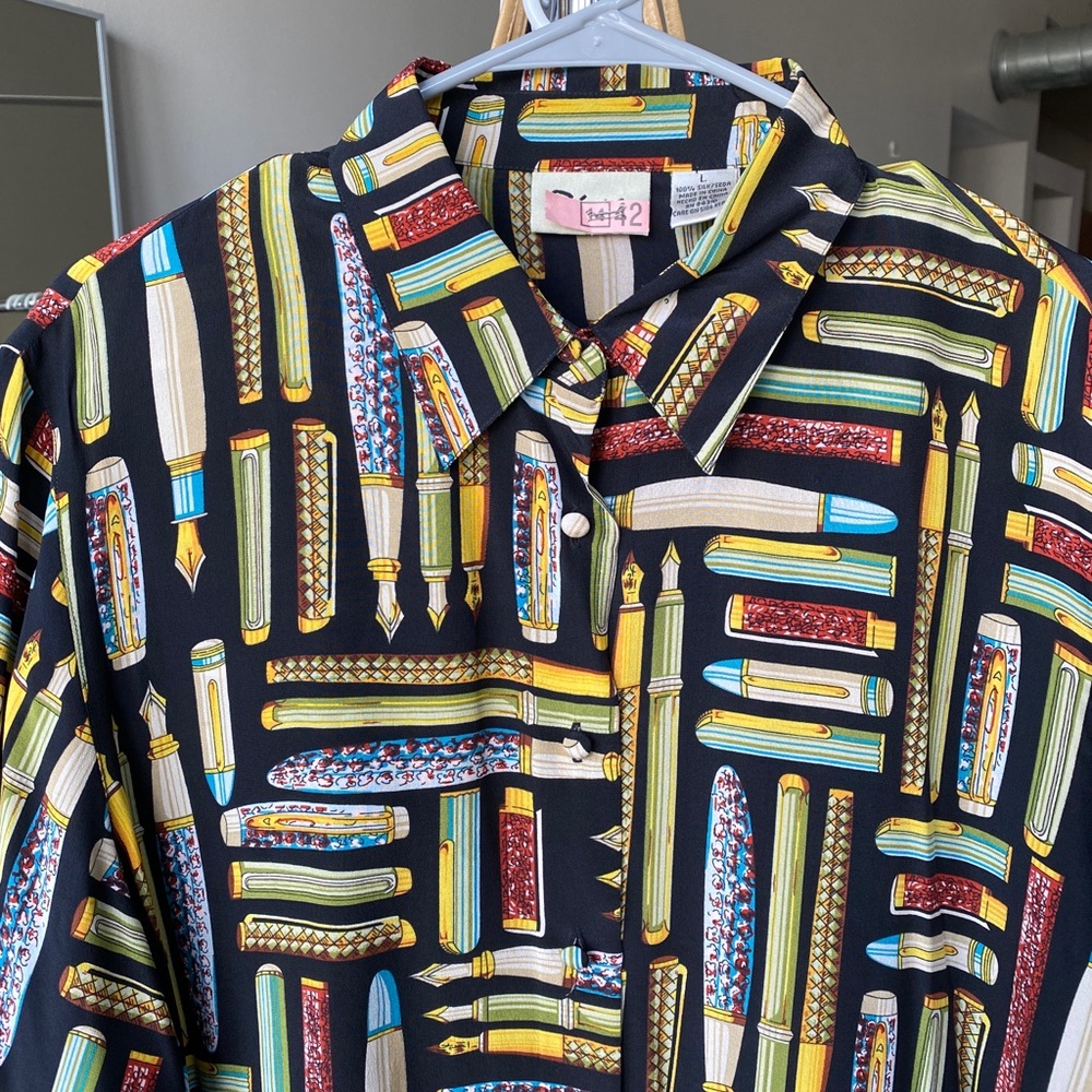 VINTAGE “Riva” 100% Silk Fountain Pen Print Button Down Blouse